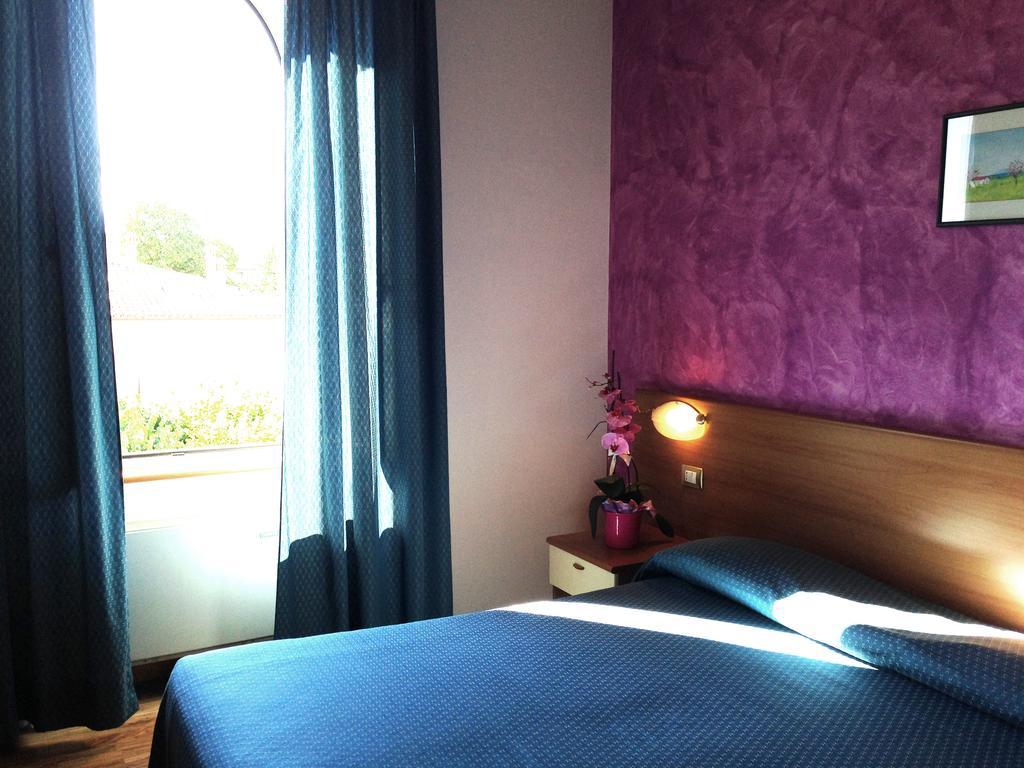 Hotel 2000 Φαμπριάνο Εξωτερικό φωτογραφία