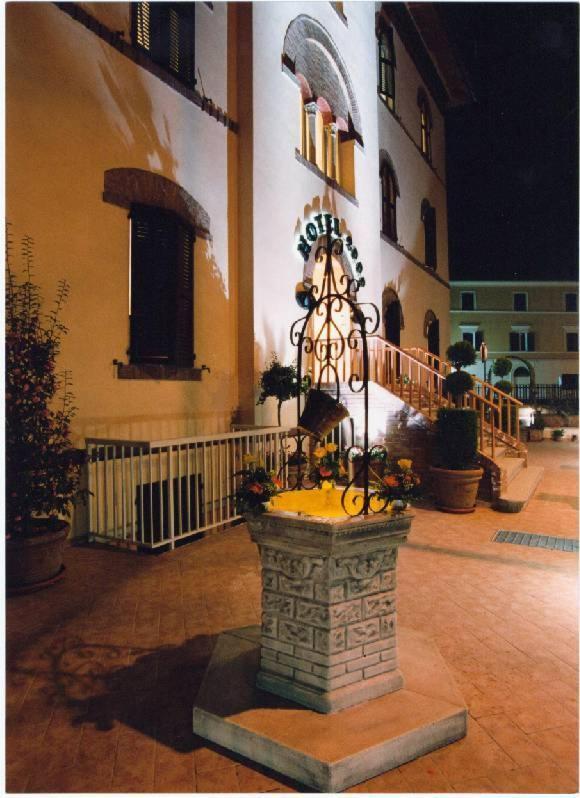 Hotel 2000 Φαμπριάνο Εξωτερικό φωτογραφία