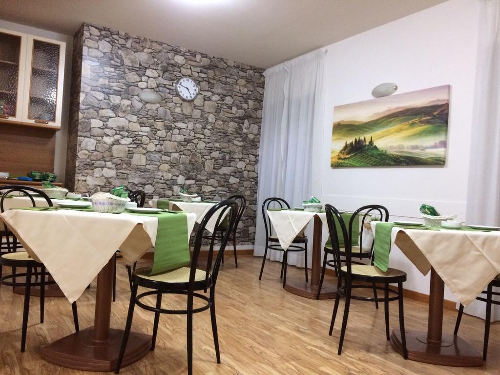 Hotel 2000 Φαμπριάνο Εξωτερικό φωτογραφία